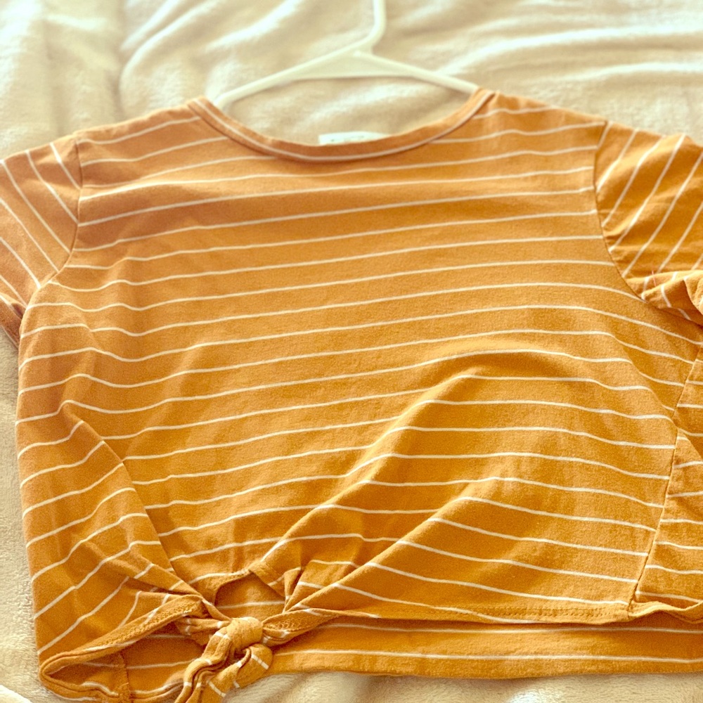 Small stripped shirt with tie barely worn